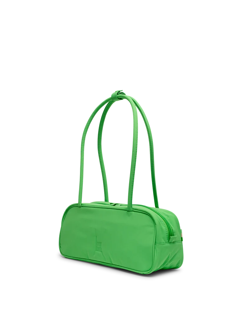 BA0641MO-622_STRIKE_BAG_SMALL_leaf_sheep_still_____02-diagonal_shadow